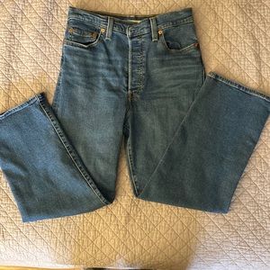 LEVI’S Ribcage Straight Ankle Jeans